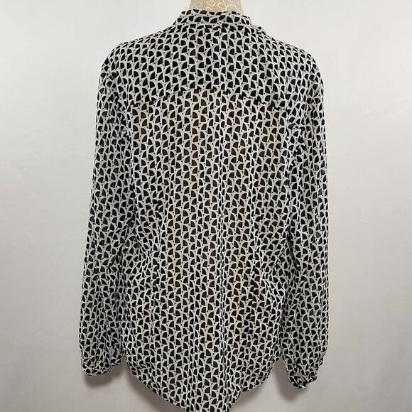 Chico's SZ 1/8-10 Black White Sheer Geo Long Sleeve Tie Collar Button Up Top - Picture 10 of 15